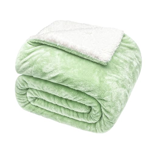 Exclusivo Mezcla Manta Polar Sherpa, Acolchada y Mullida, Gruesa y Caliente para Cama y Sofá, Ideal para el Invierno, 130 x 150 cm, Verde Claro
