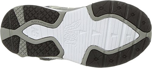 New Balance girls 680 V33