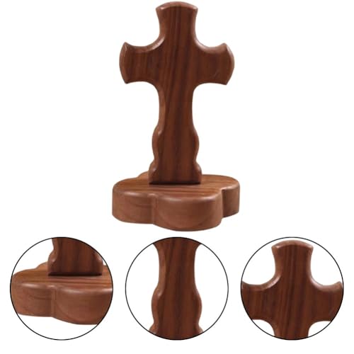 Cruz cristiana de madera con base estable para evitar caídas en mesas 4