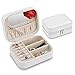 Produktbild Schmuckschatulle mit Spiegel, PU Leder & Samtfutter Schmuckaufbewahrung, Ringe und Ohrringe Ornamente Organizer, Uhr und Halsketten Zubehör Aufbewahrung, perfektes Geschenk für Frauen Gift