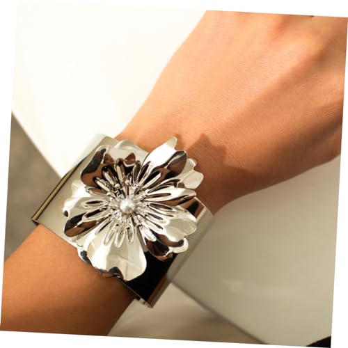 Bangle ouvert Gilles résolvant le problème de taille avec son design flower ajustable - 4