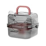 | Cage portable facile: Conçue pour être ultra portable, cette cage de voyage pour hamster intègre une poignée de transport pratique pour une mobilité aisée. Cette cage de transport sécurisée garantit la sécurité de votre animal de compagnie lors de vos aventures en extérieur ou de vos courses quotidiennes. Son matériau léger et sa conception robuste en font le compagnon idéal pour vos déplacements.