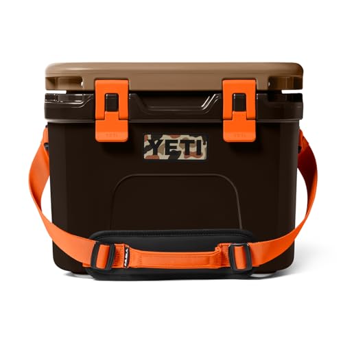 YETI Roadie 15 Hard Cooler with DoubleDuty Shoulder Strap, Wetlands