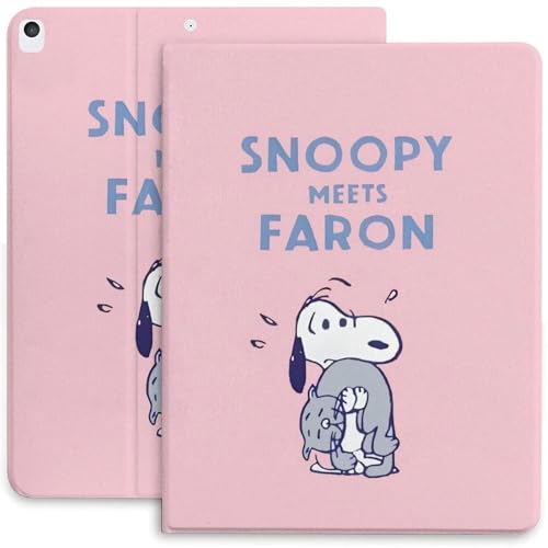 【iPad9世代/10世代/11世代/Air4/iPadAir5/Air6/Proに適応】スヌーピー アイパッドケース カバー ペン収納付き ペンシル収納 TPU オートスリープ ブック型 全面保護 スタンド機能 かわいい キャラクター (スヌーピーB,