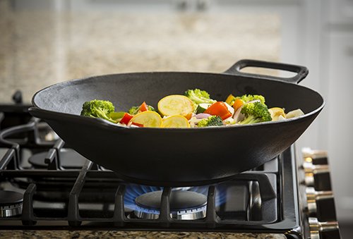 Tablecraft Cw30116 Cast Iron Wok, 6 Quart, Black #TOP3