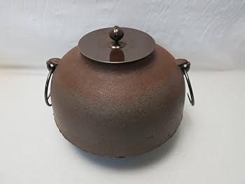 Ｏ 　人間国宝　釜師　高橋敬典作　真形釜　鉄釜　共箱　V　R7861C 釜師 高橋敬典 浜松地紋 真形羽付釜 共箱、栞付 人間国宝 日本