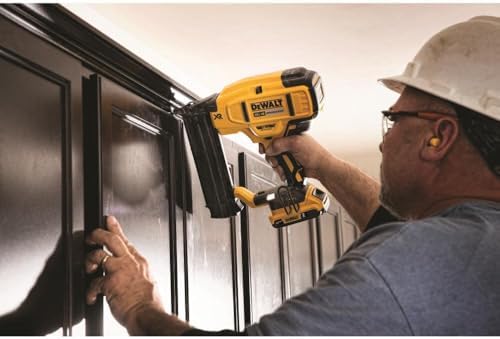 DeWalt DCN680B 20V MAX 18-Gauge Brad Nailer (Tool-Only) - Image 4