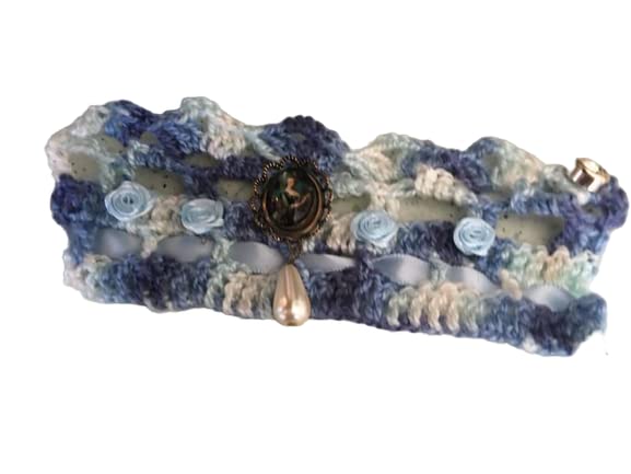 Bracelet manchette crocheté main Marie Antoinette : fini les allergies aux bijoux métalliques