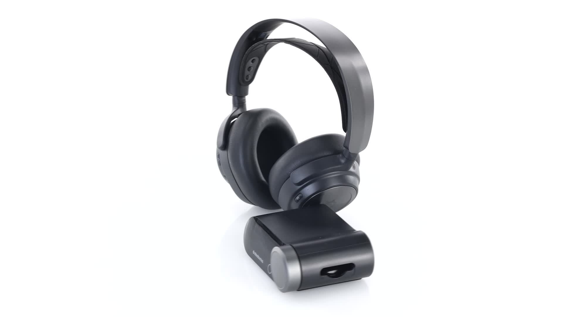 SteelSeries Arctis Nova Pro Wireless Multi-Platform Gaming