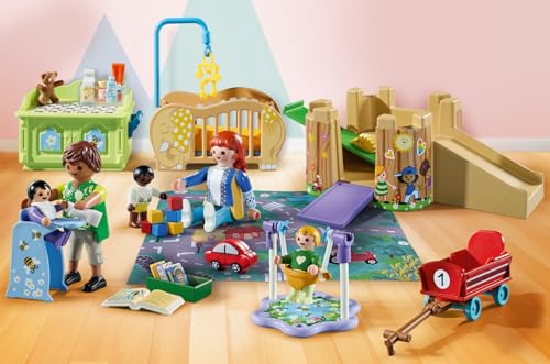 PLAYMOBIL MyLife Promo Pack 71649 Krabbelgruppe, inklusive fünf Figuren, Spielturm, Rutsche und vielen niedlichen Accessoires… – Ansicht 3