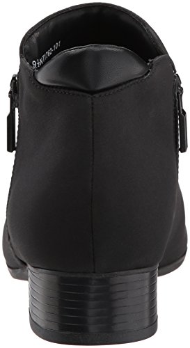 Trotters Women's Major Ankle Bootie, Black/Black, 93