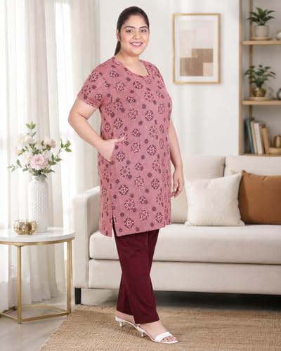 Image of In Love Women's All-Over Printed Cotton Plus Size Longline T-Shirt with Pockets