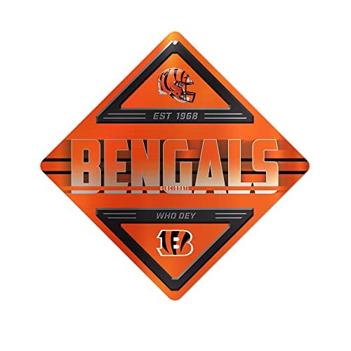 NFL Rico Industries Cincinnati Bengals Metal Crossing Sing - Home Decore Perfect for Bed Room, Man Cave, Garage