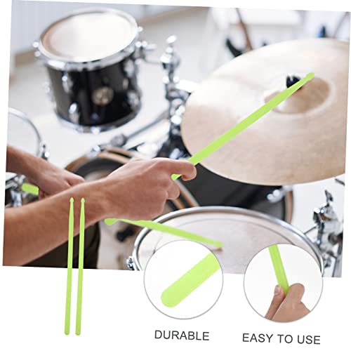 2 piezas de baquetas para batería con punta de nailon, color verde fluorescente, tamaño 5A, para principiantes y bateristas miniatura 7