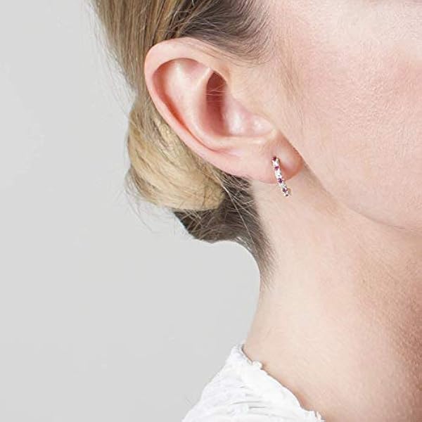 Gemondo Vrouwen 375 Goud 9ct Wit Goud Rond Ruby & Diamond Eternity Stijl Halve Hoop Oorbellen Rood