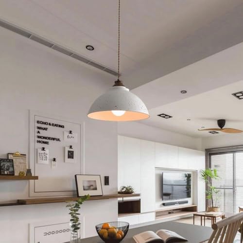 Suspension française rétro en fer pour créer une ambiance loft vintage dans votre bar