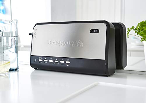 FoodSaver FFS005X Machine sous Vide avec Compartiment de Rangement pour Rouleau et Cutter, Fonction Pulse pour Aliments Fragiles, Inclus Accessoires et Sacs de Mise sous Vide Assortis