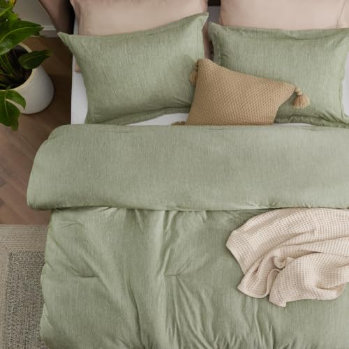 Image of Bedsure Oversized Queen Comforter Set - Olive Green Soft Bedding for All Seasons, Cationic Dyed Bed Set, 3 Pieces, 1 Oversized Queen Size Comforter (98 inchx98 inch) and 2 Pillow Shams (20 inchx26 inch+2 inch)