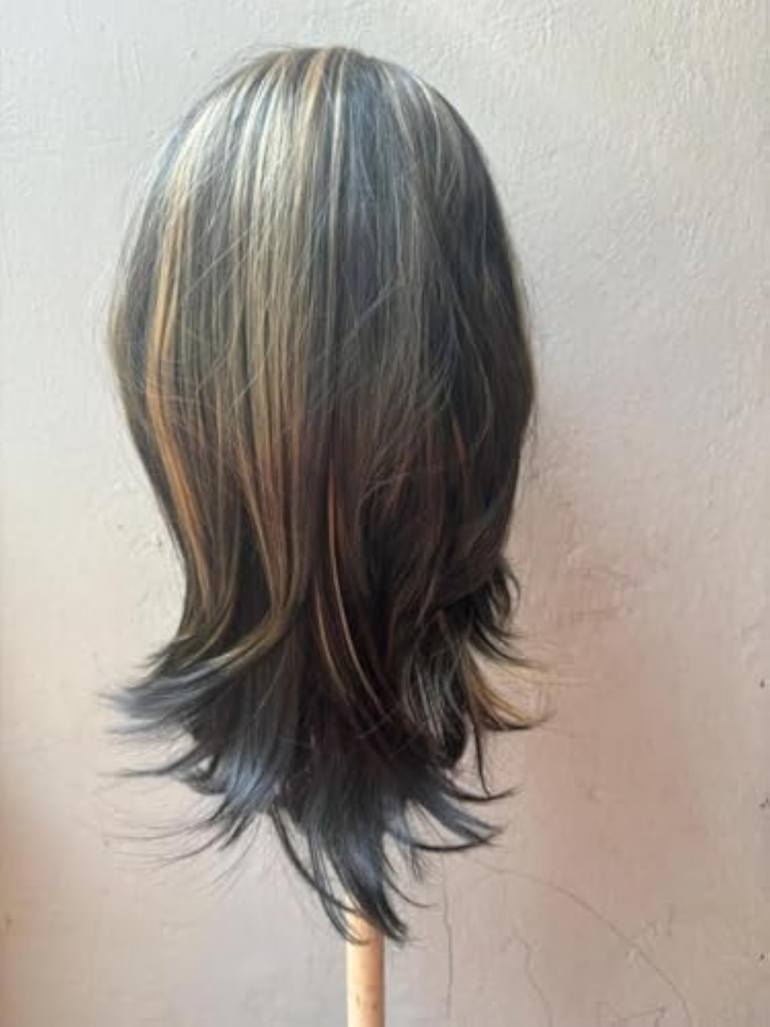 Long Wavy Hair Wig, Centre Parting, 24 Inches