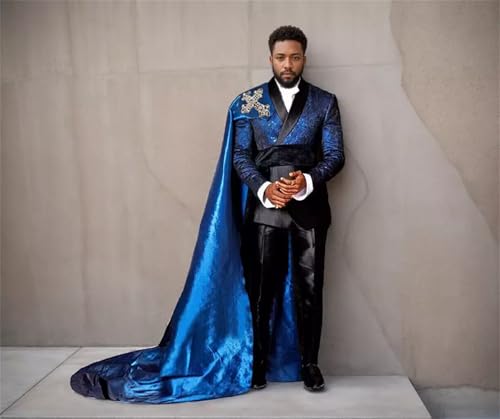 Mens 3 Pieces Royal Blue Tuxedo Set Slim Fit Prom Graduation Party Jacquard Jacket Pants with Removable Satin Cape4