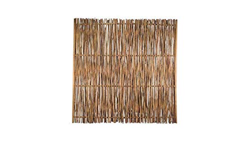 Haselnuss-Zaun als Flechtzaun mit seiltlichen Holz-Rahmen im Maß 180 x 180 cm (Breite x Höhe) aus der Serie der Haselnuss-Zäune mit braun gebeizten Holz-Rahmen aus Kiefer/Fichte