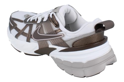 Nike V2K Run Women's Shoes (HV6416-200, Mink Brown/Summit White/College Grey)2