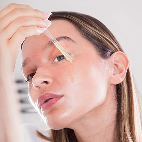 THE ONE THAT MAKES YOU GLOW dark spot serum SPF40