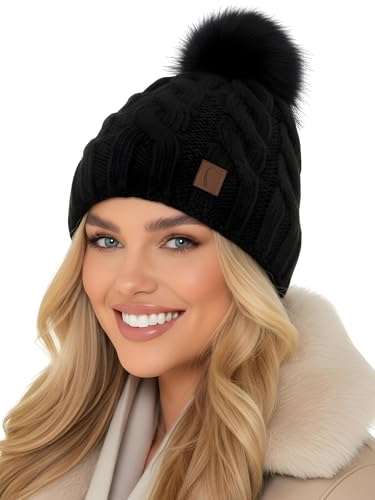 Baesics Wintermütze Schwarz mit Zopfmuster Damen Herren – Gefütterte Bommelmütze mit Kunstfell Pompon, Strickmütze Beanie Stil, Made in EU, One Size, Warm & Elastisch...