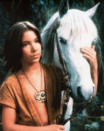 Amazon ブロマイド写真 ネバーエンディング ストーリー アルタクス 馬 とアトレイユ ノア ハザウェイ アイドル 芸能人グッズ 通販