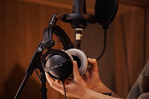 beyerdynamic DT 770 PRO Studio Headphones - 250 Ohm beyerdynamic DT 770 PRO Studio Headphones - 250 Ohm