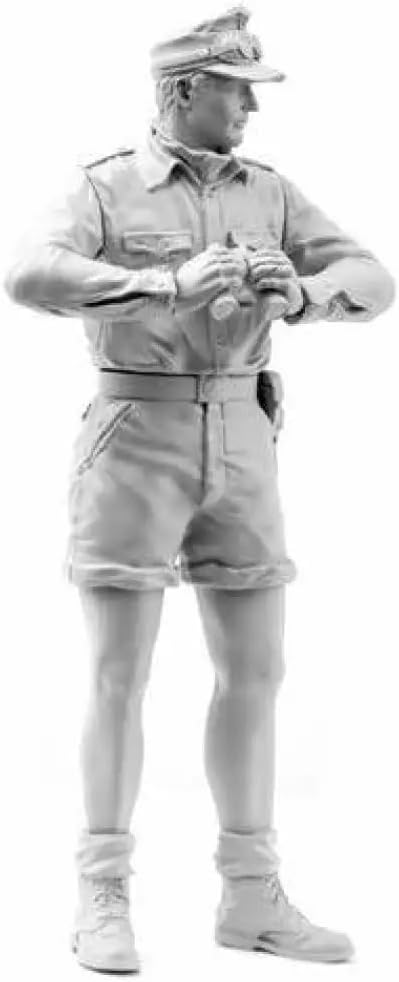 1/16 Resin Model Kit German Officer Tank Commander WW2 Unpainted