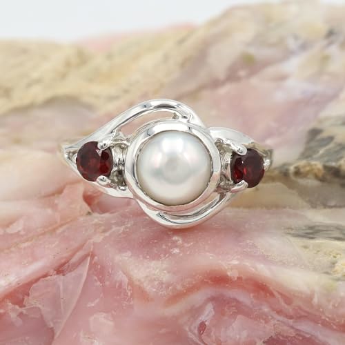Bague grenat et perle en argent, le cadeau de naissance idéal pour elle