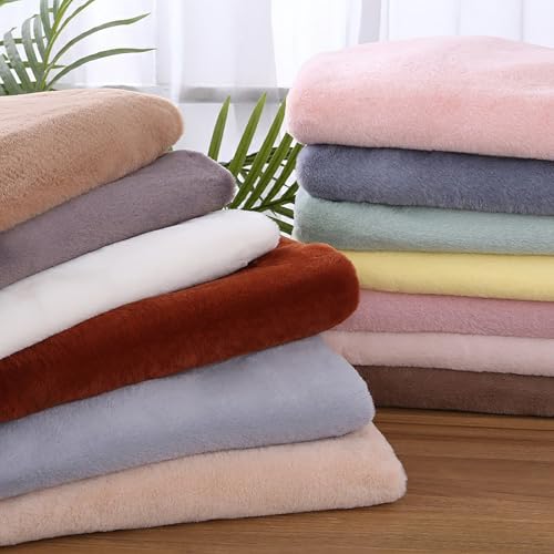 Tissu fausse fourrure blanche pour décoration de Noël et tapis de neige sous le sapin