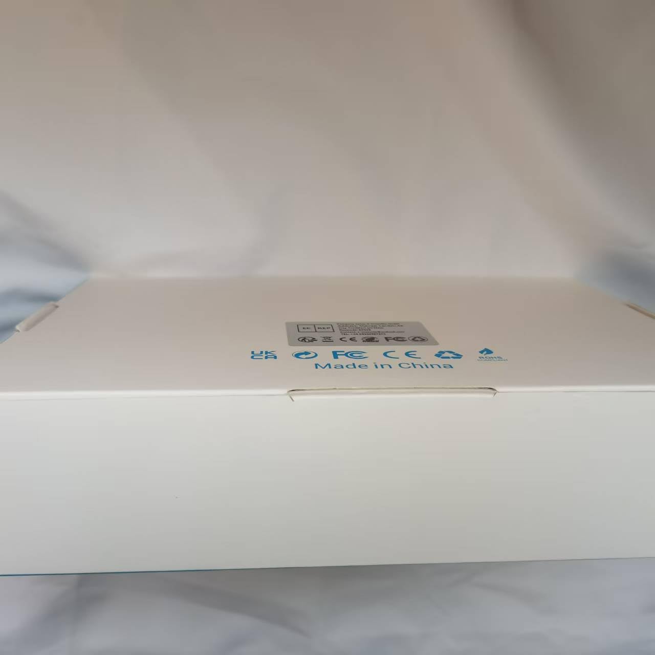 4K HDMI Matrix 2X4,4K 60Hz HDMI Matrix 2x4 Per Dolby HDMI Splitter Switch 2 In 4 out 4K 60Hz Matrix hdmi Interruttore Con Audio R/L Per PC a TV Monitor (2X4)
