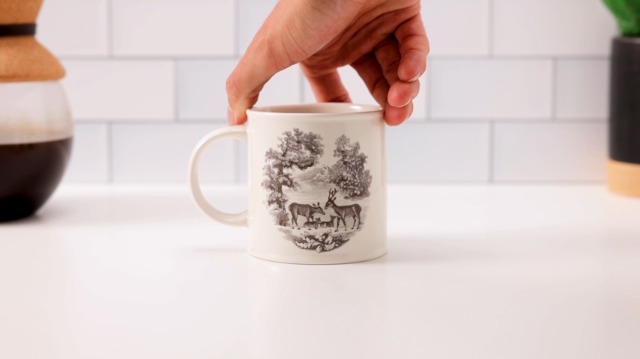 Fringe Studio Stoneware Taza Le Cafe Deer Family 10 oz miniatura 6