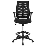 Flash Furniture Ergonomiczne krzesło kreślarskie z wysokim oparciem z czarnej siatki z regulowanym pierścieniem na stopy i regulowanymi podnoszonymi podłokietnikami