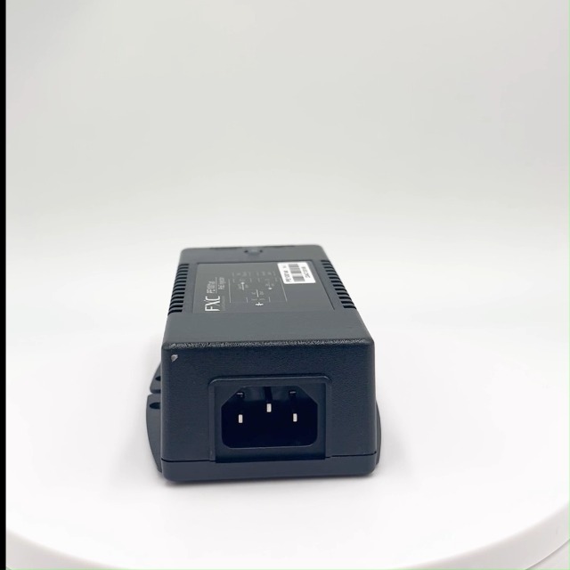 Amazon | FXC 10/100/1000BASE-T PoE+対応インジェクタ 2ポート