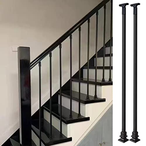 Balaustres de metal para pasillo interior elegantes postes de hierro negro en chalet de lujo