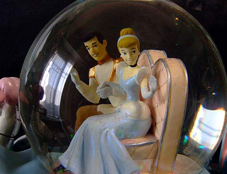 ディズニー シンデレラ 馬車 お城の階段 スノードーム - メルカリ - 置物 