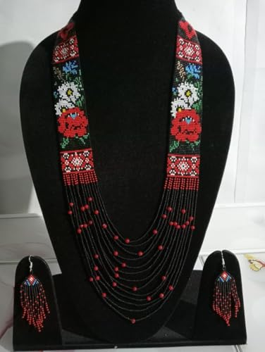 Collar gerdan ucraniano multicolor LKBEADS con motivos de amapolas 2
