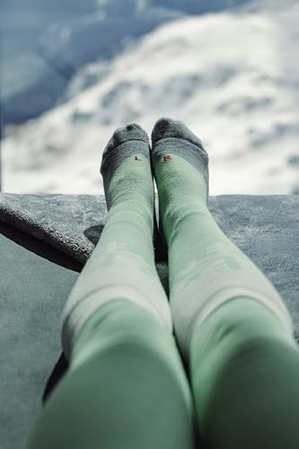 Image of FALKE Women's SK2 Intermediate Ski Socks, Warming, Quick Dry Merino Wool, 1 Pair