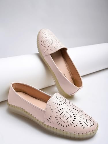 Image of Shoetopia Women Pull On Loafers
