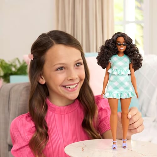 Muñeca Barbie Fashionistas cabello castaño ondulado miniatura 2