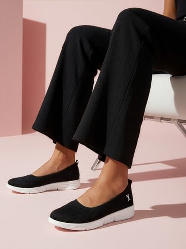 Image of Carlton London Women's Textured Knit Comfort Ballet Flats