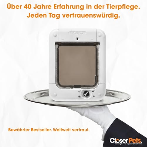 Cat Mate Mikrochip-Aktivierte Katzenklappe (360) - Für Katzen und Kleine Hunde, Geeignet für Bis zu 30 Haustiere, Kompatibel mit Einfach-/Doppelverglasung, UPVC, Wände und Holz, Weiß