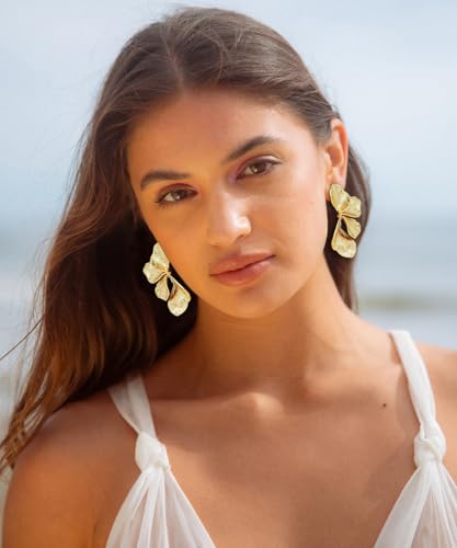 WOWORAMA Gold Flower Earrings for Women Chunky Gold Statement Earrings Vintage Metal Flower Leaf Earring Trendy Floral Drop Dangle Earring Jewelry2