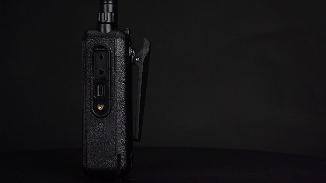 Retevis A61 – Pack 2 Talkies-Walkies Amateur Double Bande VHF/UHF IP67 Étanche, Batterie 2200 MAh USB-C