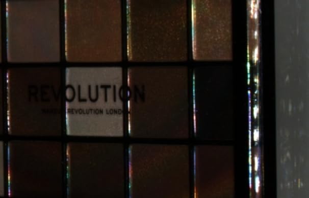 MAKEUP REVOLUTION LONDON Re-Loaded Palette Affection Far Paleti