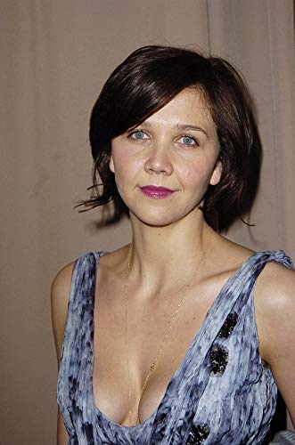 Posterazzi Poster Print Maggie Gyllenhaal at The Miramax Golden Globes After-Party Hilton Hotel Beverly Hills Ca January 16 2005. Photo Michael GermanaEverett Collection Celebrity (8 x 10)