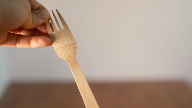 KIBON Bamboo Forks, 100 Individually Wrapped Disposable Forks, Biodegradable Packaging, Sturdy, Eco-Friendly, Heat-Resistant, Compostable Utensils For All Occasions, Sustainable Plastic Alternative - View #4